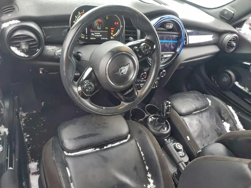 2021 MINI COOPER   