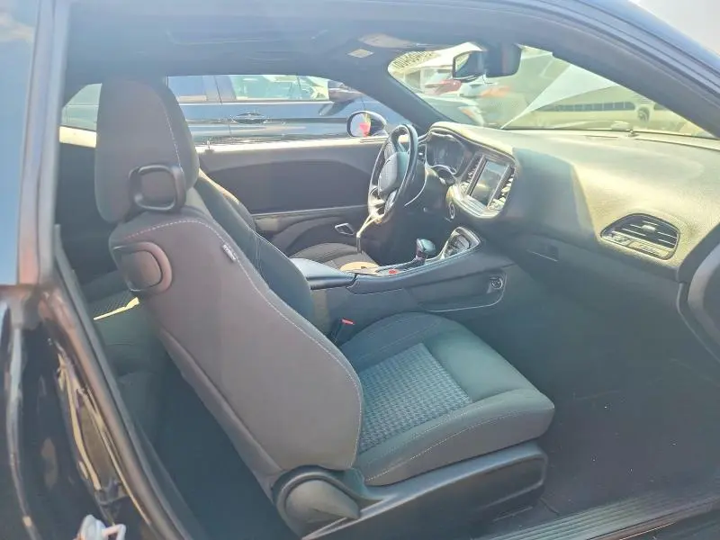 2020 DODGE CHALLENGER SXT  