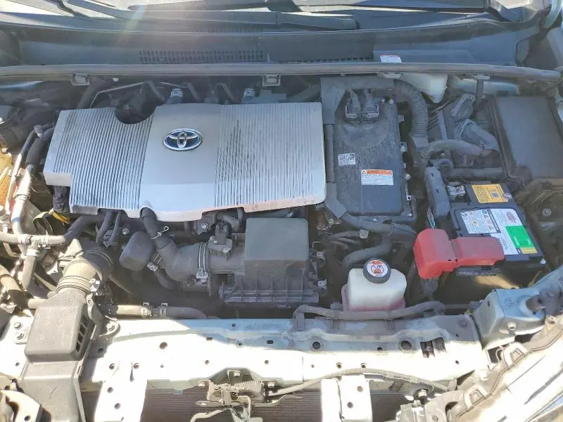 2019 TOYOTA PRIUS LE  