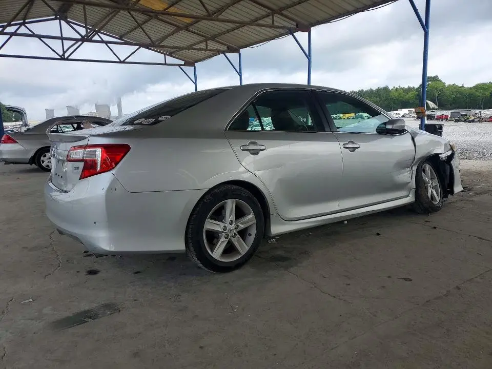 2014 TOYOTA CAMRY SE  