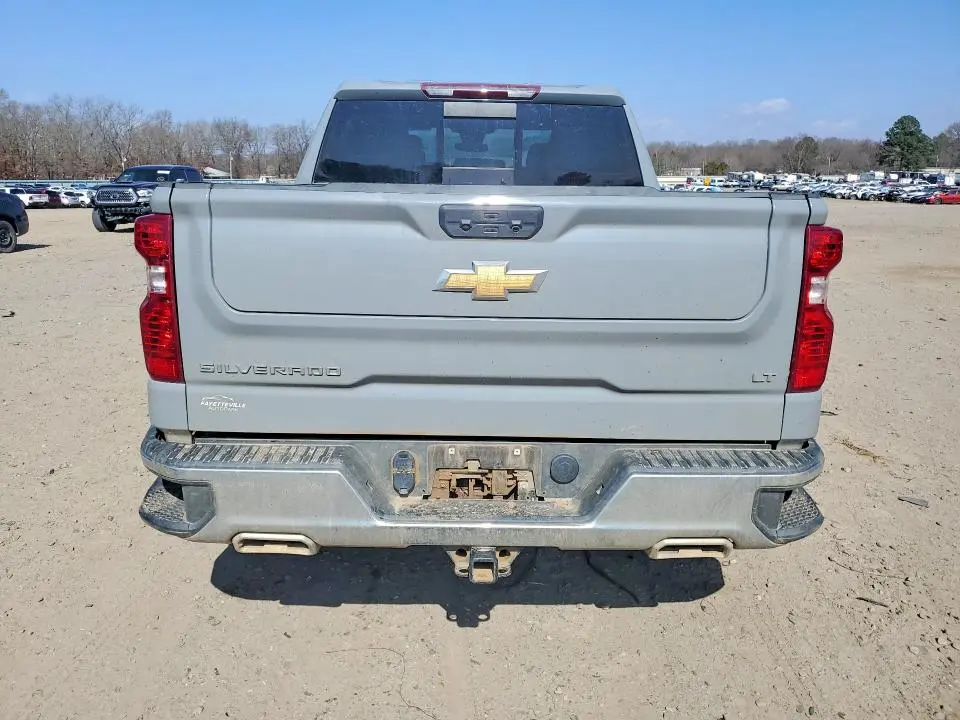 2024 CHEVROLET SILVERADO K1500 LT  