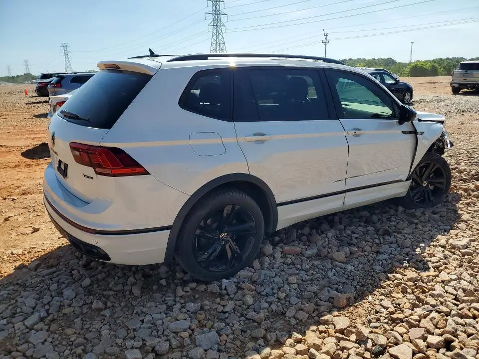 2024 VOLKSWAGEN TIGUAN SE R-LINE BLACK  