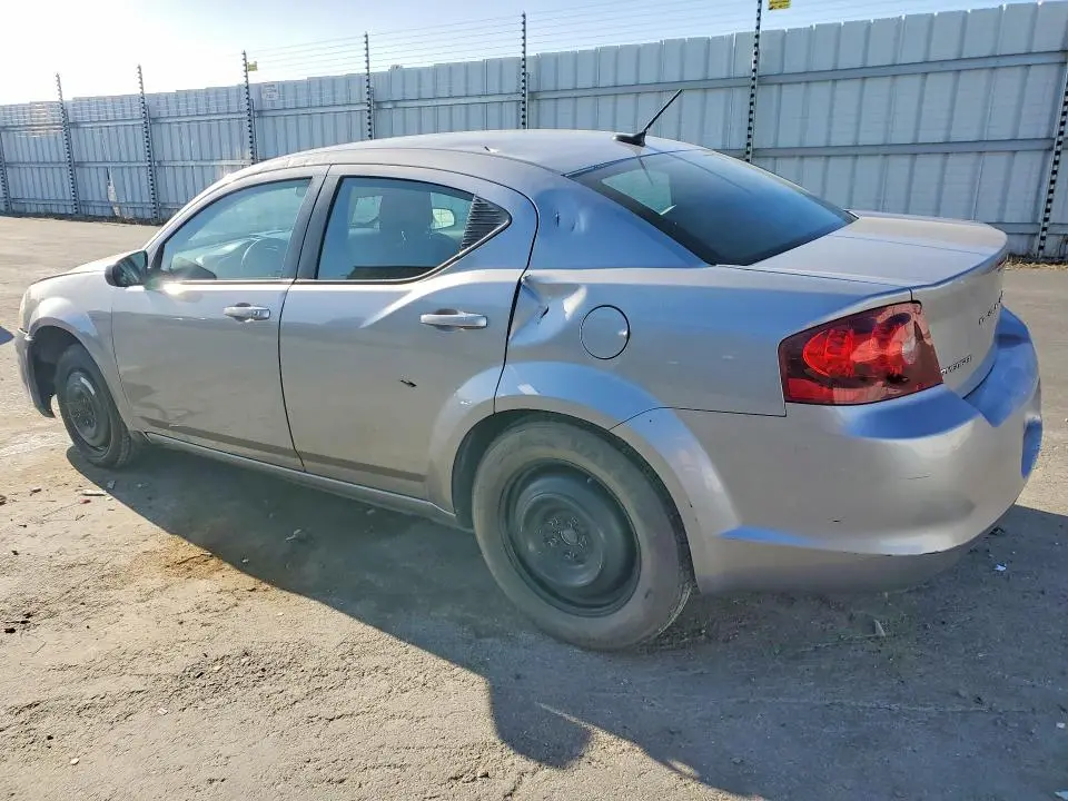 2013 DODGE AVENGER SE  