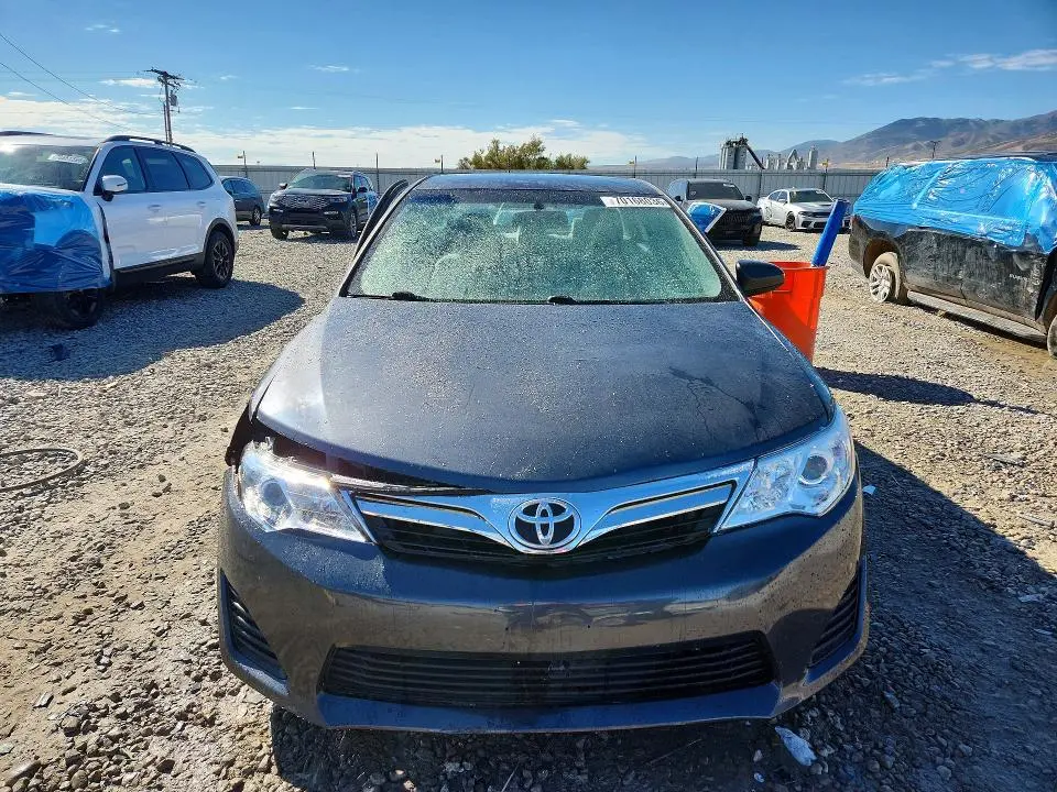2014 TOYOTA CAMRY LE  