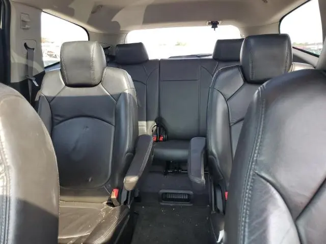2010 CHEVROLET TRAVERSE LT  
