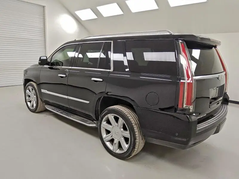 2017 CADILLAC ESCALADE LUXURY  