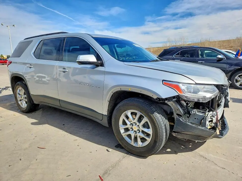 2020 CHEVROLET TRAVERSE LT  
