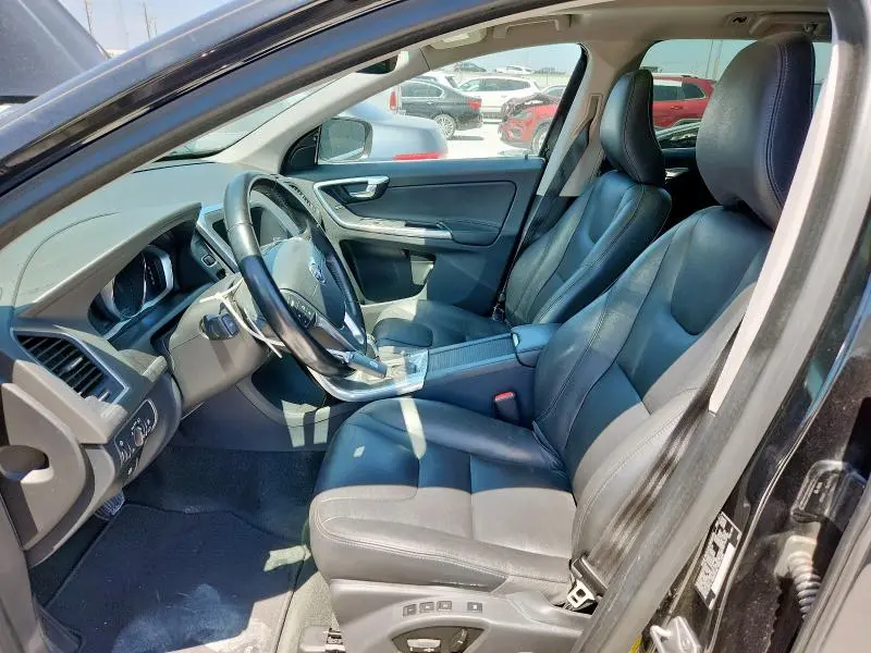 2015 VOLVO XC60 T6 PREMIER  