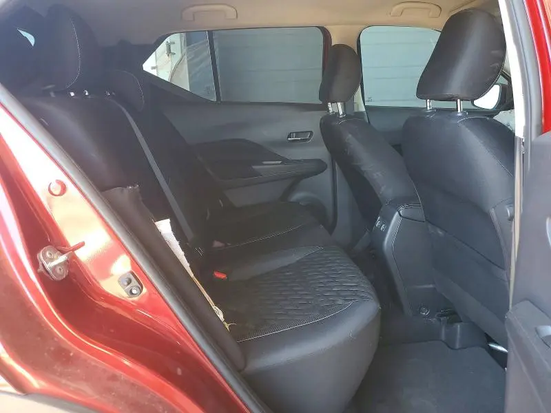 2022 NISSAN KICKS SV  