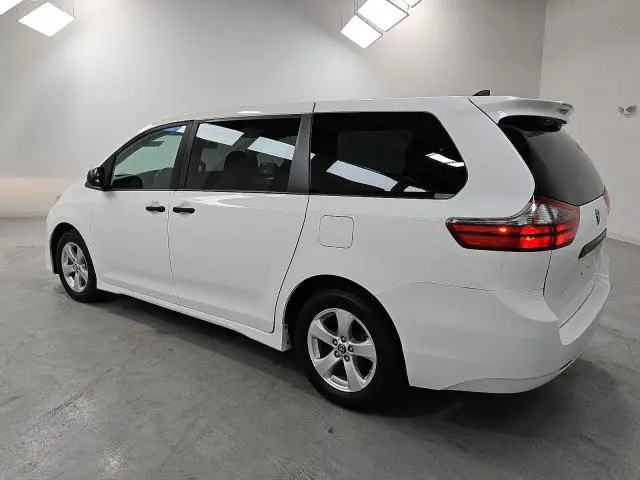 2020 TOYOTA SIENNA L  