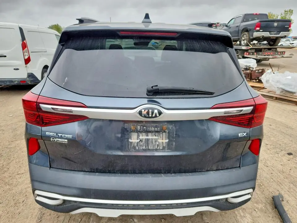 2021 KIA SELTOS EX  