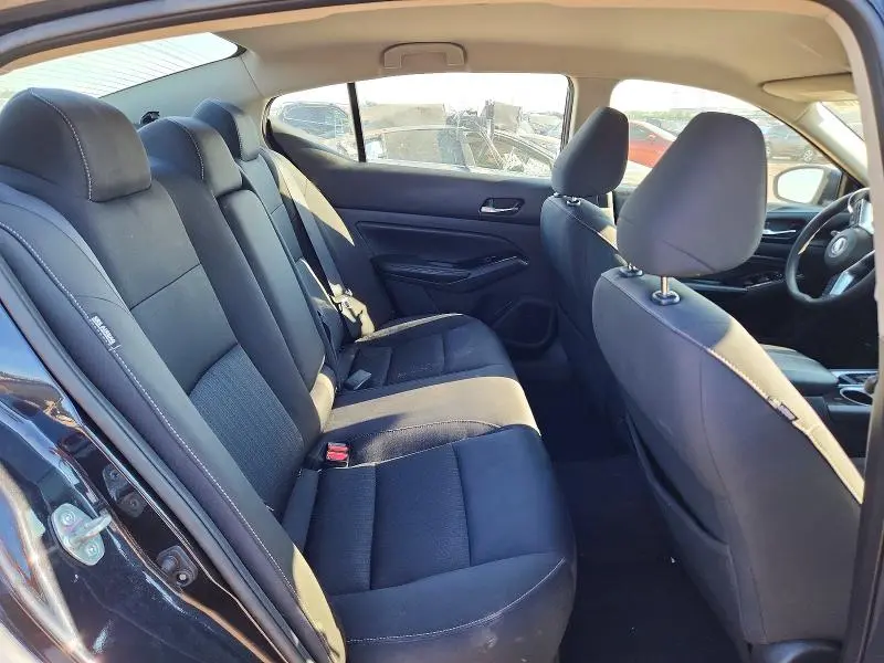 2021 NISSAN ALTIMA SV  