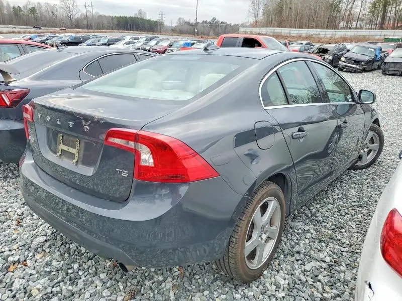 2012 VOLVO S60 T5  