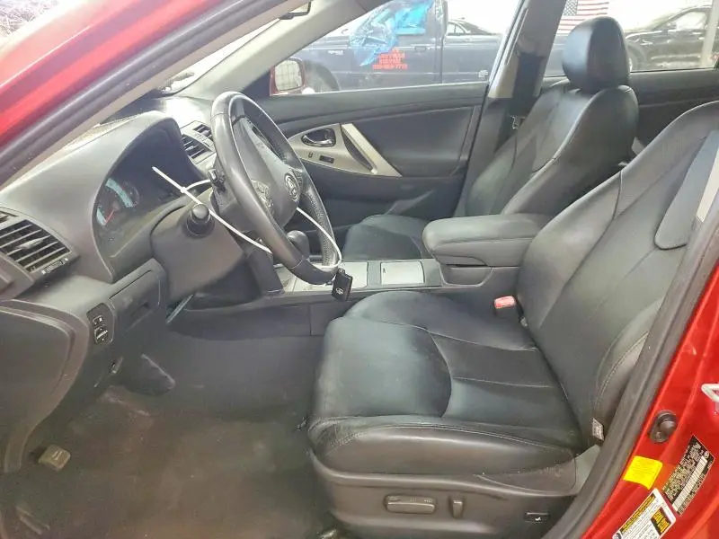 2011 TOYOTA CAMRY SE  