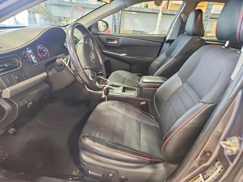 2017 TOYOTA CAMRY SE  