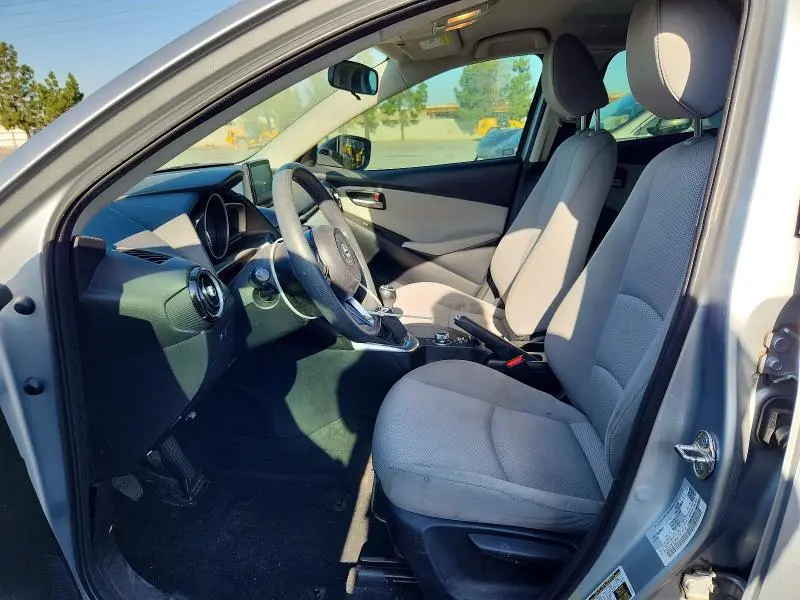 2019 TOYOTA YARIS LE  