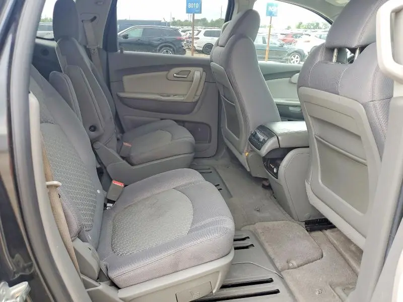 2011 CHEVROLET TRAVERSE LT  