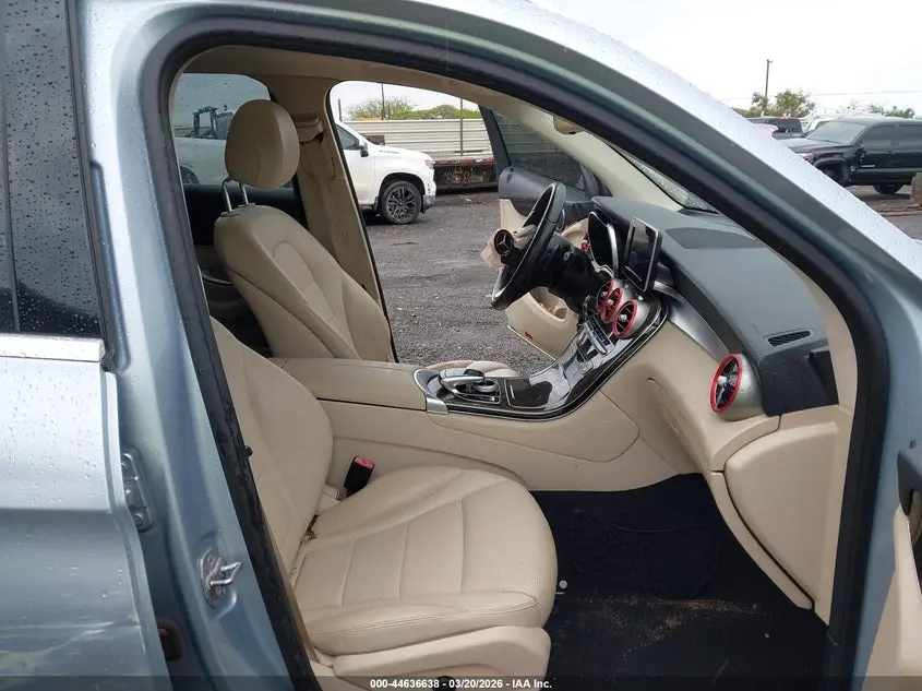 2016 MERCEDES-BENZ GLC 300  