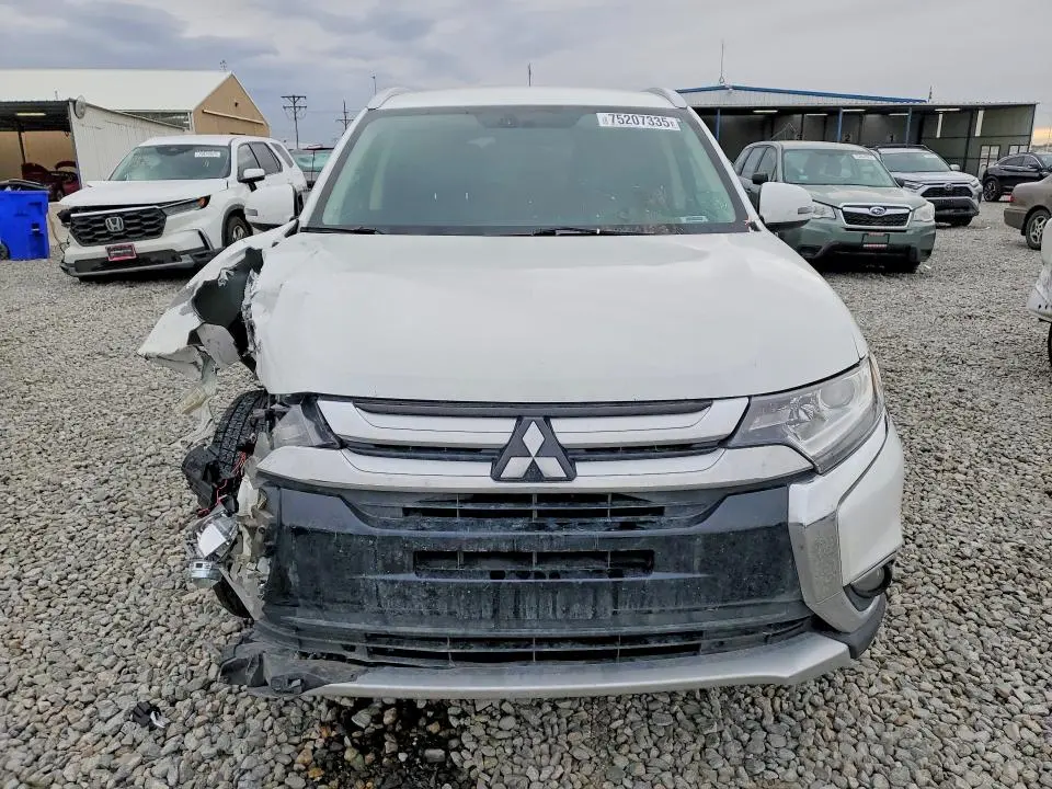 2017 MITSUBISHI OUTLANDER SE  