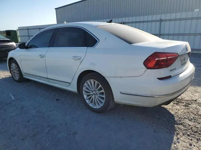 2016 VOLKSWAGEN PASSAT SE