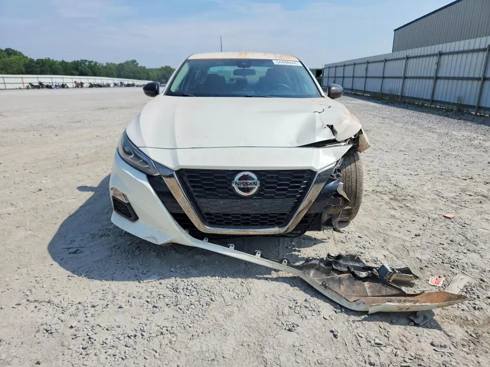 2020 NISSAN ALTIMA SR  
