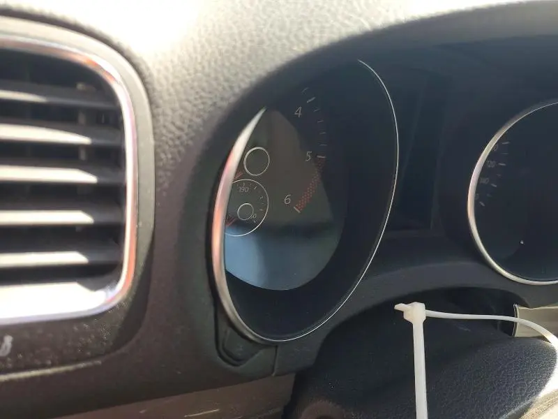2011 VOLKSWAGEN GOLF   