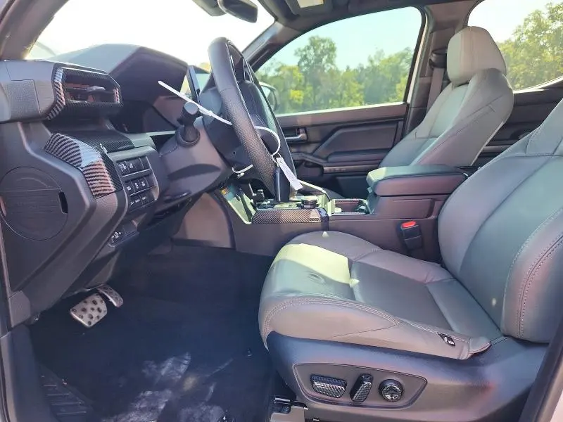 2024 TOYOTA TACOMA TRD SPORT  
