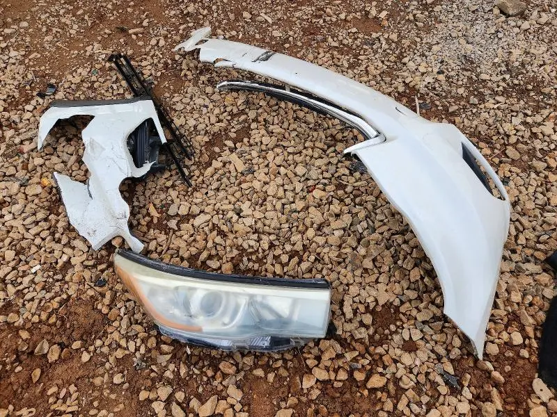 2015 TOYOTA HIGHLANDER LE  