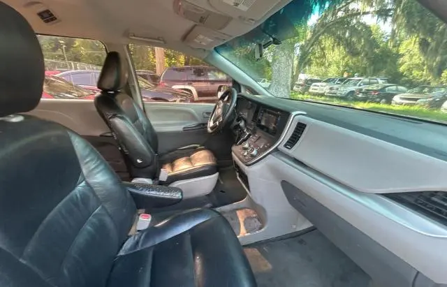 2015 TOYOTA SIENNA   