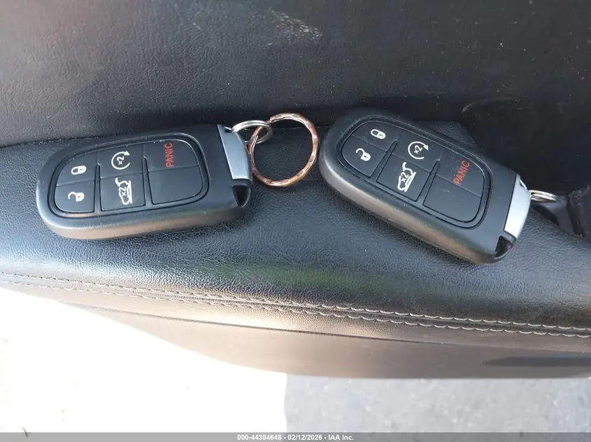 2020 JEEP CHEROKEE LIMITED 4X4