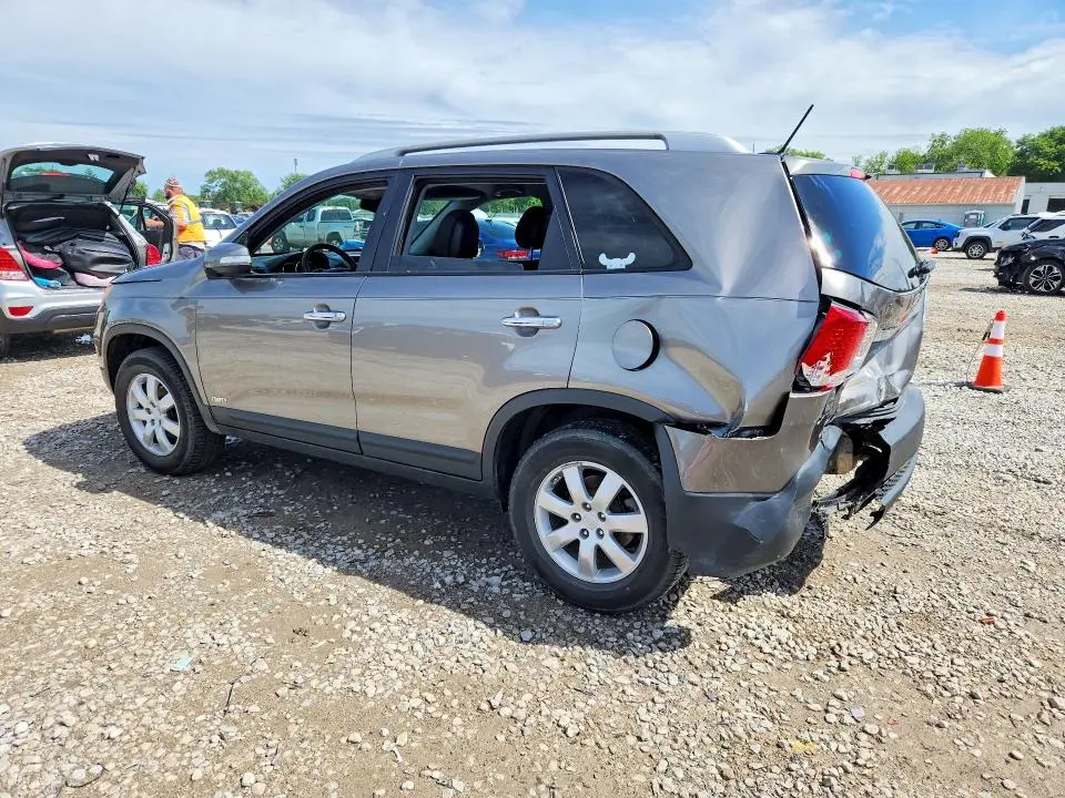 2011 KIA SORENTO LX  