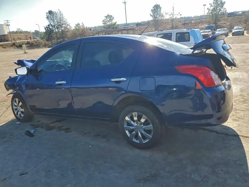 2019 NISSAN VERSA S  