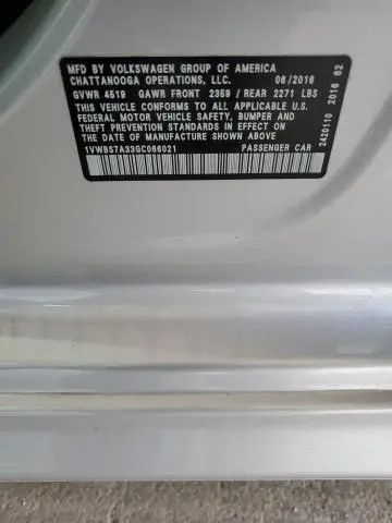 2016 VOLKSWAGEN PASSAT SE  