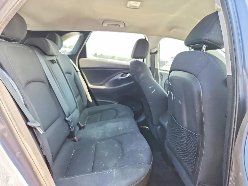 2018 HYUNDAI ELANTRA GT BASE  