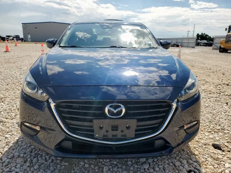 2018 MAZDA 3 TOURING  