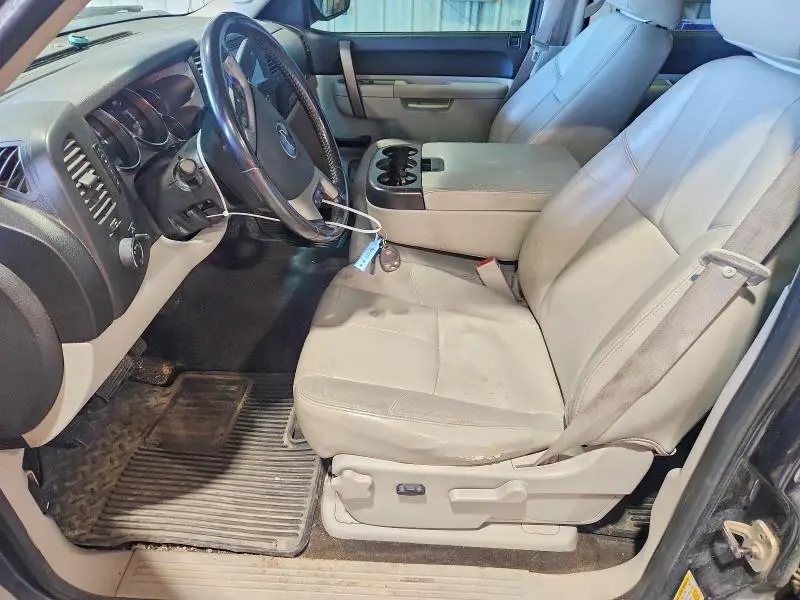 2011 CHEVROLET SILVERADO K1500 LT  