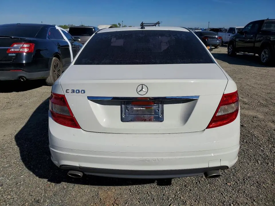 2011 MERCEDES-BENZ C 300  