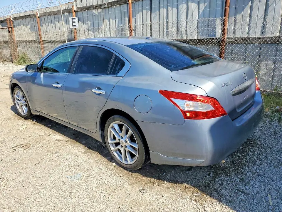 2010 NISSAN MAXIMA 3.5 S  
