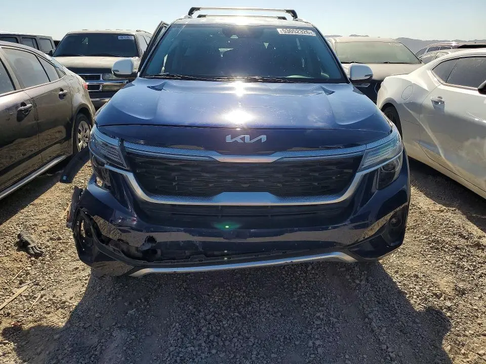 2023 KIA SELTOS S  