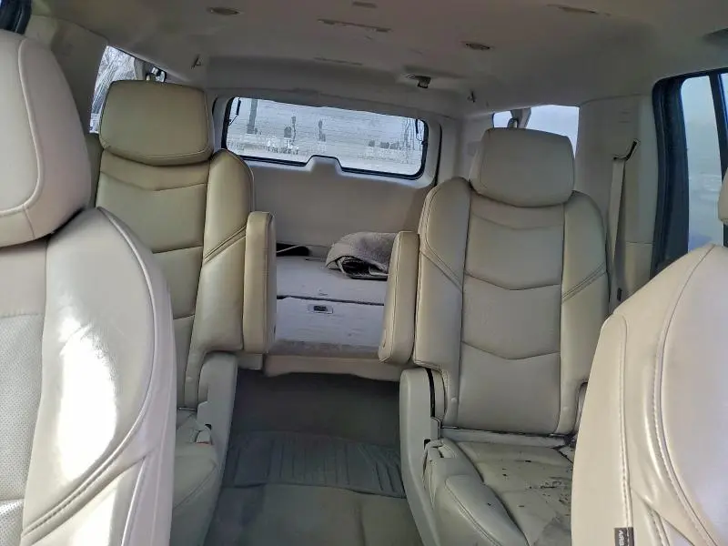 2017 CADILLAC ESCALADE ESV LUXURY  