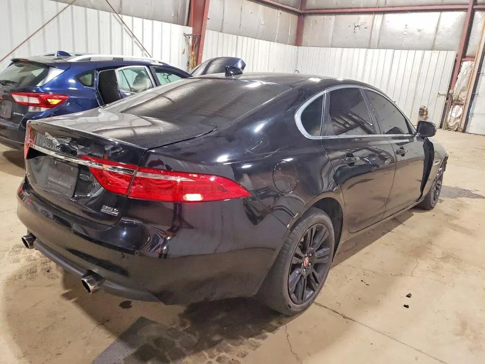 2017 JAGUAR XF PREMIUM  