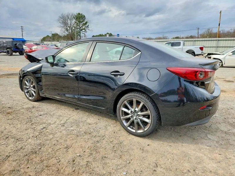 2018 MAZDA 3 TOURING  