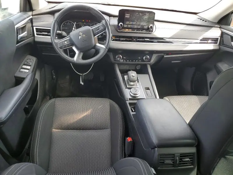 2023 MITSUBISHI OUTLANDER ES  