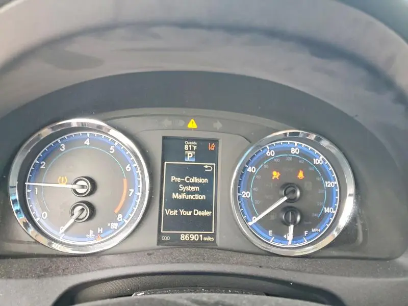 2018 TOYOTA COROLLA SE  