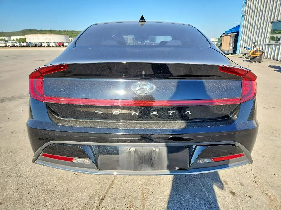 2023 HYUNDAI SONATA SE  