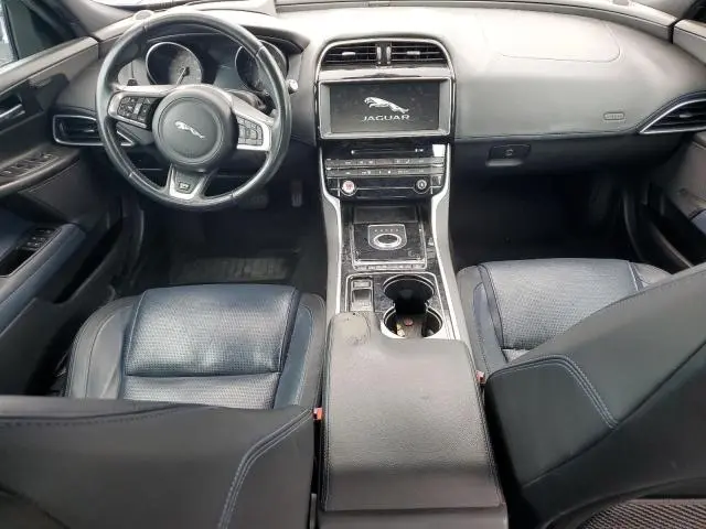 2017 JAGUAR XE R - SPORT  