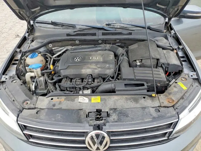 2015 VOLKSWAGEN JETTA SE  