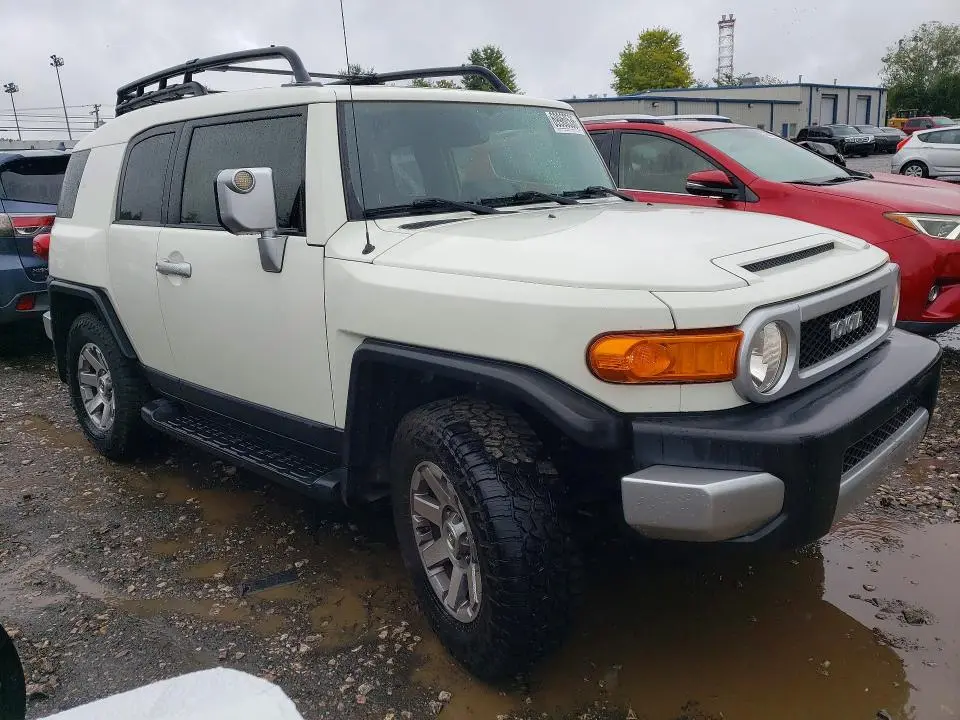 2014 TOYOTA FJ CRUISER BASE  