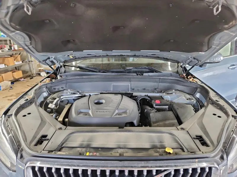 2020 VOLVO XC90 T5 MOMENTUM  