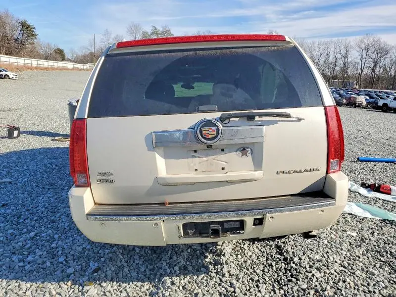 2011 CADILLAC ESCALADE ESV PREMIUM  